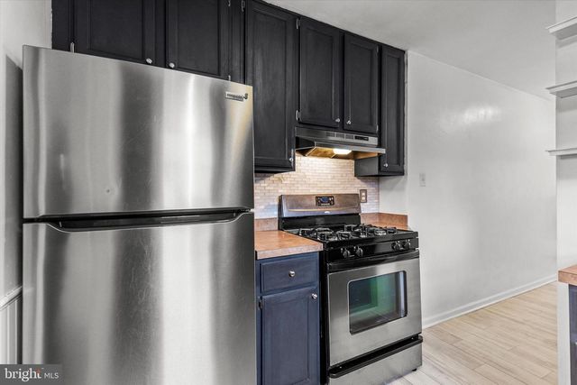 1186 KINGSLEY RD, Camp Hill, PA 17011