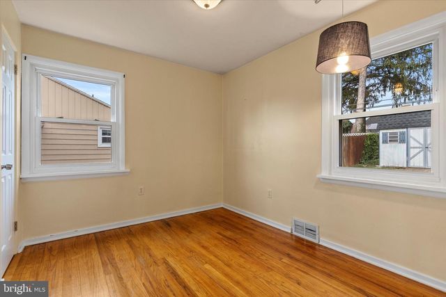 1186 KINGSLEY RD, Camp Hill, PA 17011