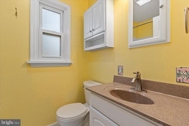 1186 KINGSLEY RD, Camp Hill, PA 17011