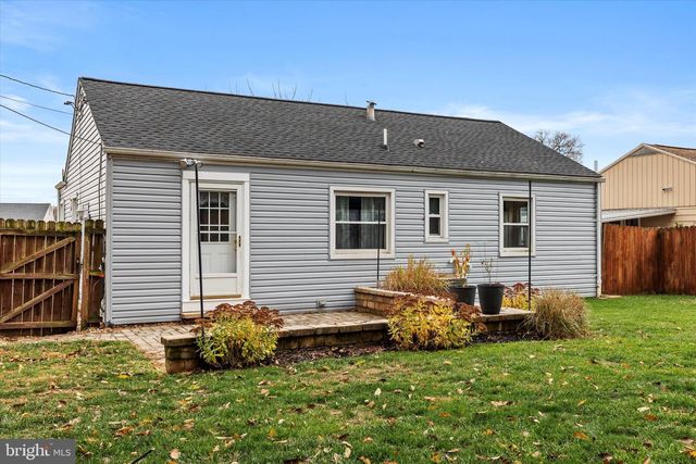 1186 KINGSLEY RD, Camp Hill, PA 17011