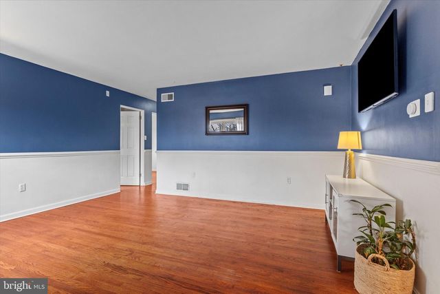 1186 KINGSLEY RD, Camp Hill, PA 17011