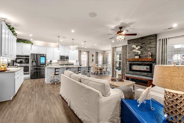 6415 Twin Falls Ct, Moseley, VA 23120