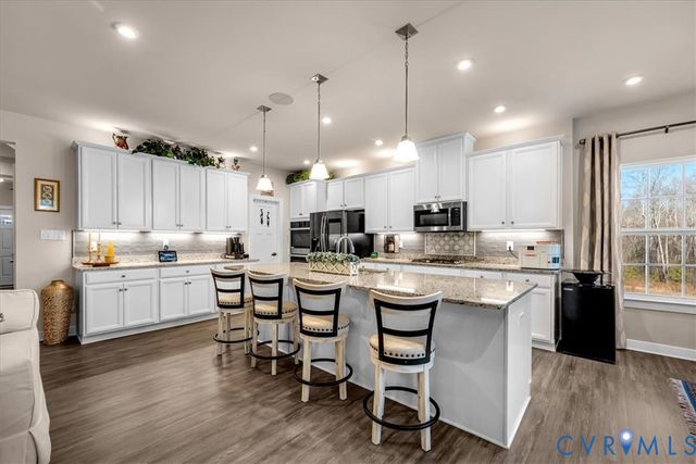 6415 Twin Falls Ct, Moseley, VA 23120