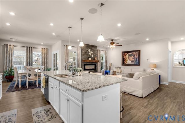 6415 Twin Falls Ct, Moseley, VA 23120