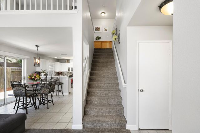 6334 Laguna Mirage Ln, Elk Grove, CA 95758