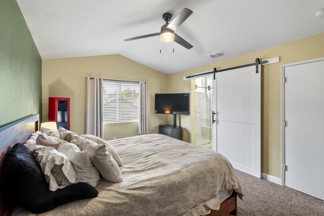 6334 Laguna Mirage Ln, Elk Grove, CA 95758