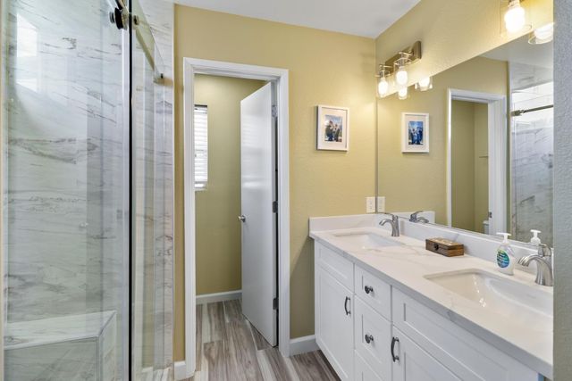 6334 Laguna Mirage Ln, Elk Grove, CA 95758