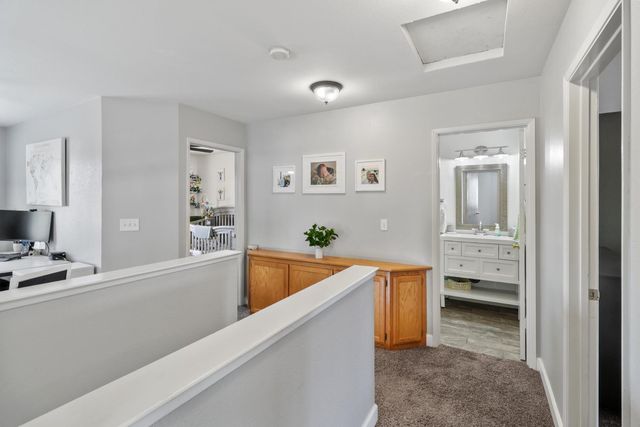 6334 Laguna Mirage Ln, Elk Grove, CA 95758