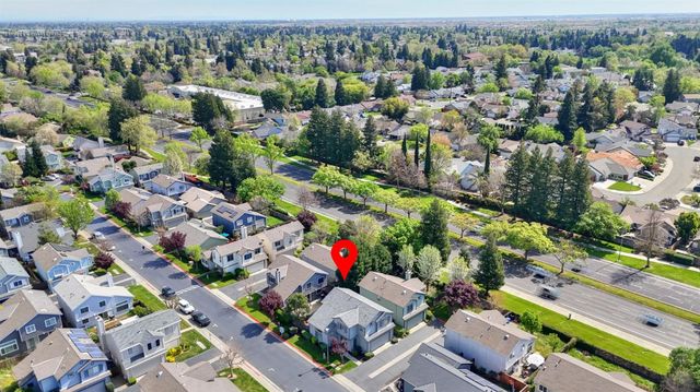 6334 Laguna Mirage Ln, Elk Grove, CA 95758