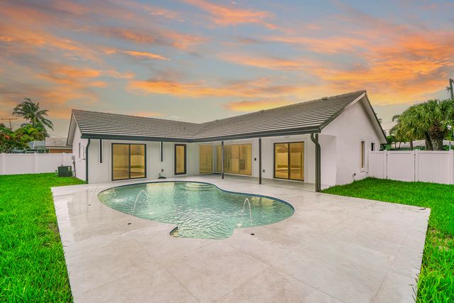 1291 Bimini Lane, Singer Island, FL 33404