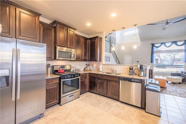 5501 Bonneville BND, Austin, TX 78744