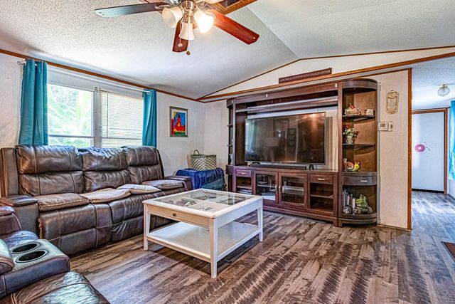 217 Ridgeside, Montgomery, TX 77316