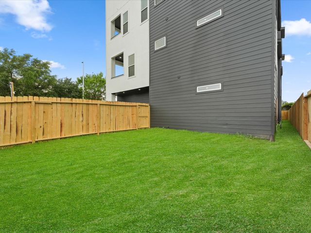 1264 Finnigan Street, Houston, TX 77020