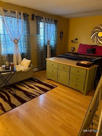 92 Angel Drive APT C, Waterbury, CT 06708