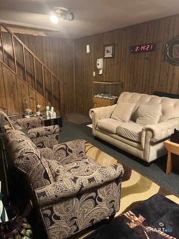 92 Angel Drive APT C, Waterbury, CT 06708