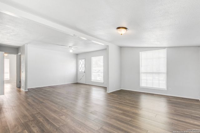 6139 Lawn Valley, San Antonio, TX 78242