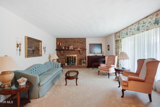 192 Snyder Drive, Johnson City, TN 37615