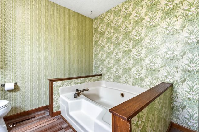 192 Snyder Drive, Johnson City, TN 37615