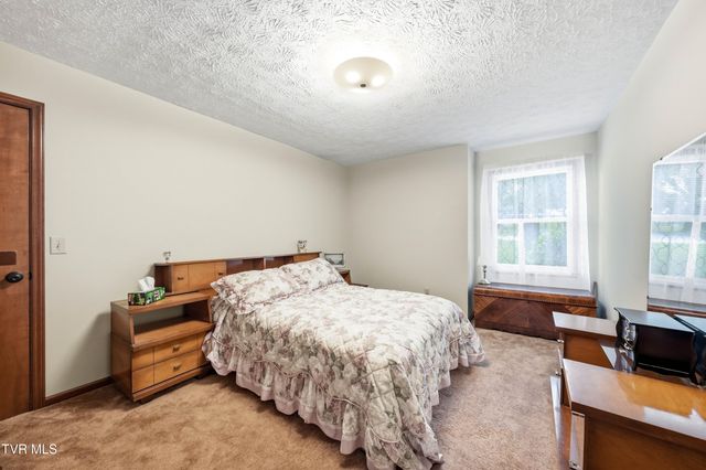 192 Snyder Drive, Johnson City, TN 37615