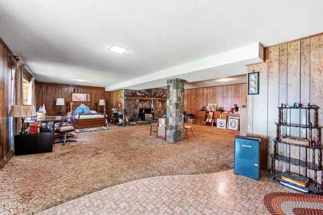 192 Snyder Drive, Johnson City, TN 37615