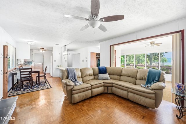 192 Snyder Drive, Johnson City, TN 37615