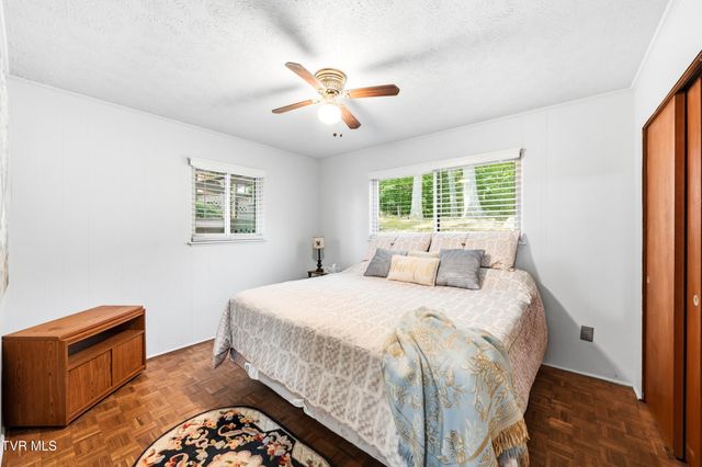 192 Snyder Drive, Johnson City, TN 37615
