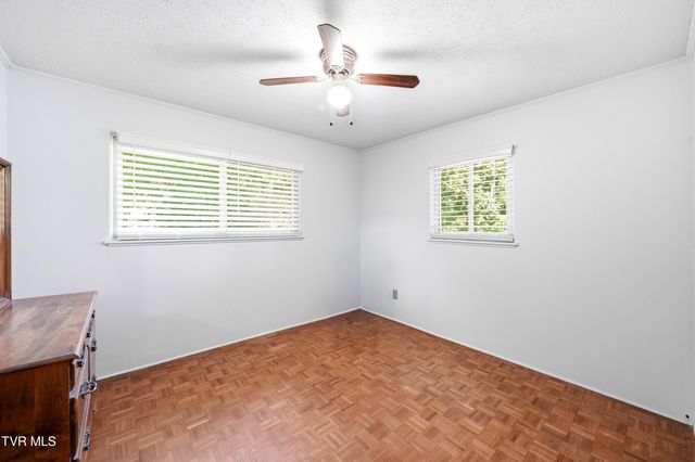 192 Snyder Drive, Johnson City, TN 37615