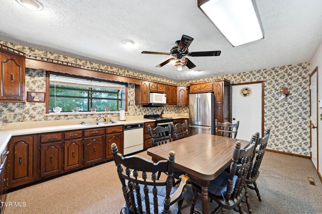 192 Snyder Drive, Johnson City, TN 37615