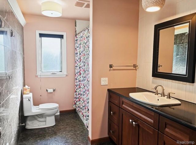 3835 N Graham Road, Thomas Township, MI 48623