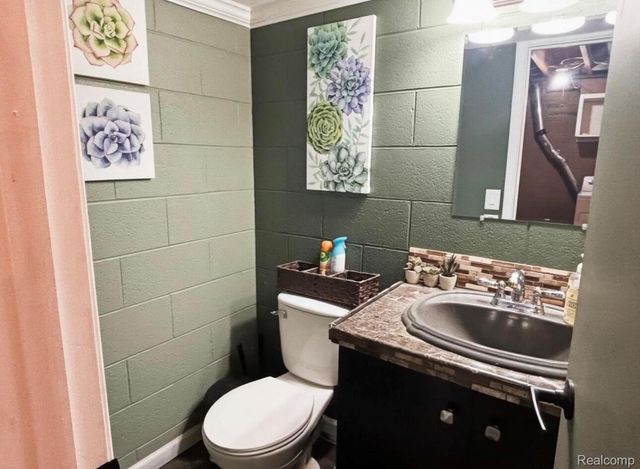 3835 N Graham Road, Thomas Township, MI 48623