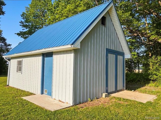 3835 N Graham Road, Thomas Township, MI 48623