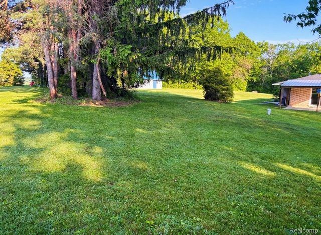3835 N Graham Road, Thomas Township, MI 48623
