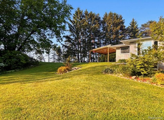 3835 N Graham Road, Thomas Township, MI 48623