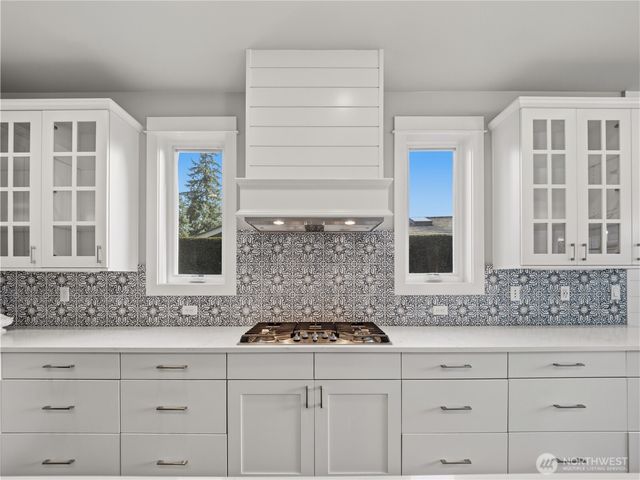 28911 220th Place SE, Black Diamond, WA 98010