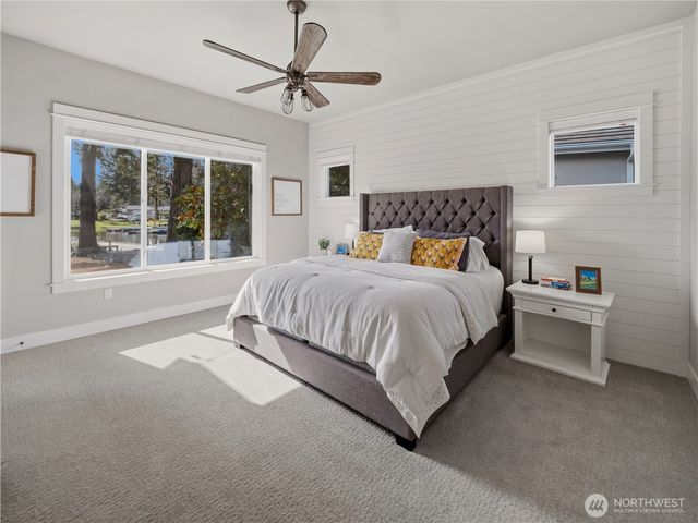 28911 220th Place SE, Black Diamond, WA 98010