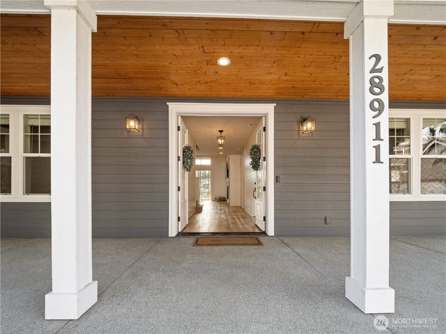 28911 220th Place SE, Black Diamond, WA 98010
