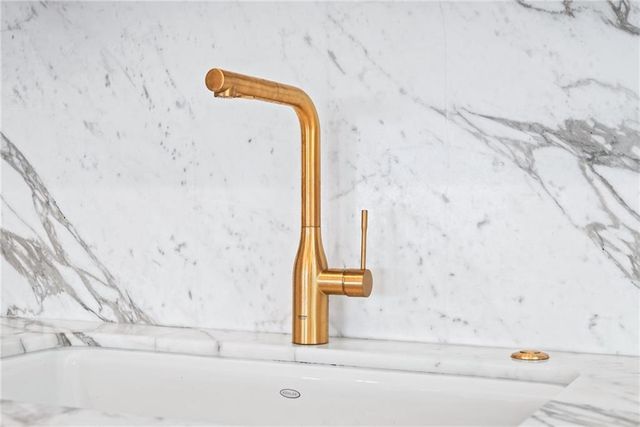 2881 Peachtree Road NE 2201, Atlanta, GA 30305