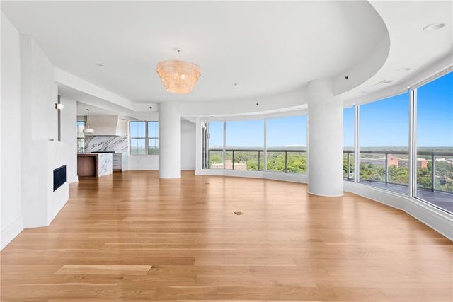 2881 Peachtree Road NE 2201, Atlanta, GA 30305