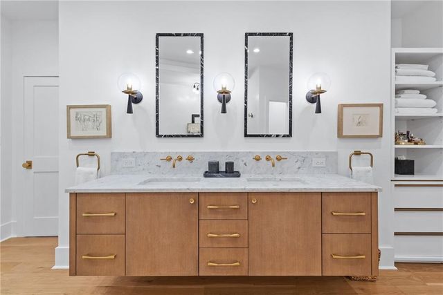 2881 Peachtree Road NE 2201, Atlanta, GA 30305