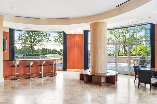 2881 Peachtree Road NE 2201, Atlanta, GA 30305