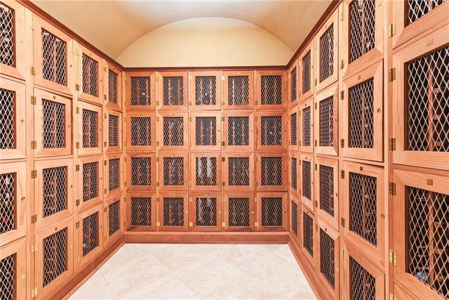 2881 Peachtree Road NE 2201, Atlanta, GA 30305