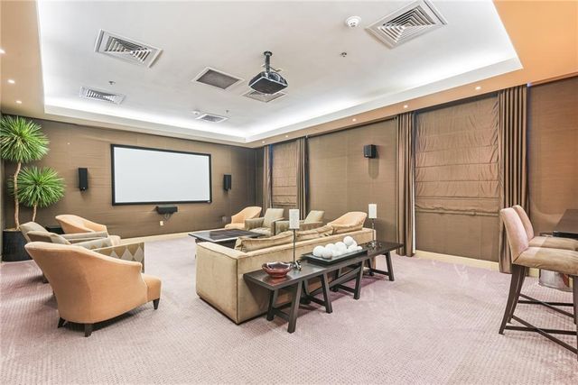 2881 Peachtree Road NE 2201, Atlanta, GA 30305