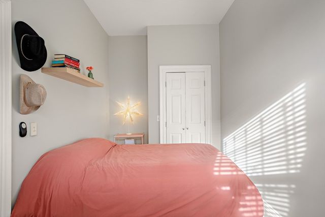 565 Massachusetts Ave. 4, Boston, MA 02118