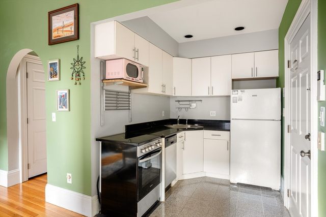 565 Massachusetts Ave. 4, Boston, MA 02118