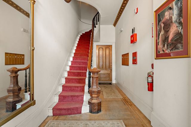 565 Massachusetts Ave. 4, Boston, MA 02118