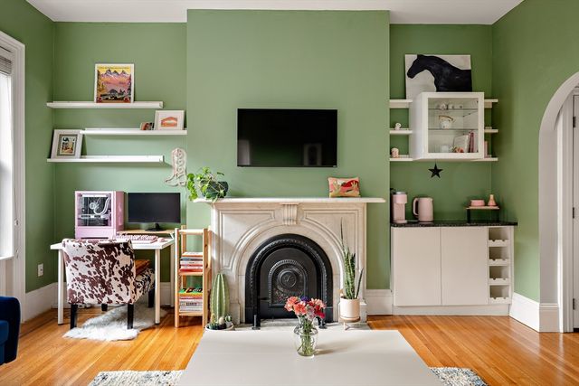 565 Massachusetts Ave. 4, Boston, MA 02118