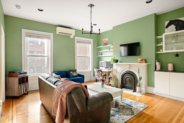 565 Massachusetts Ave. 4, Boston, MA 02118