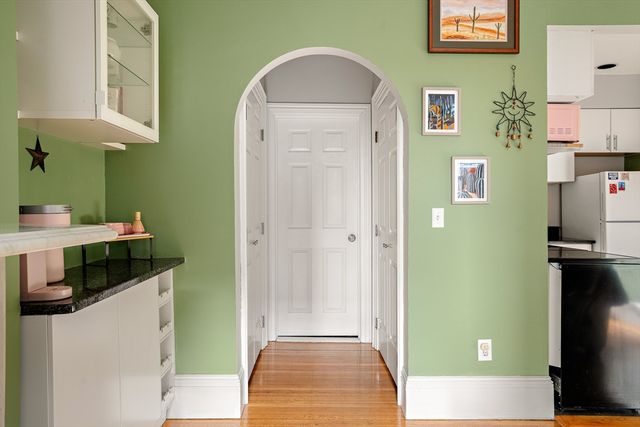 565 Massachusetts Ave. 4, Boston, MA 02118