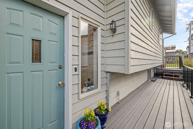 1728 W 6th Street, Port Angeles, WA 98363