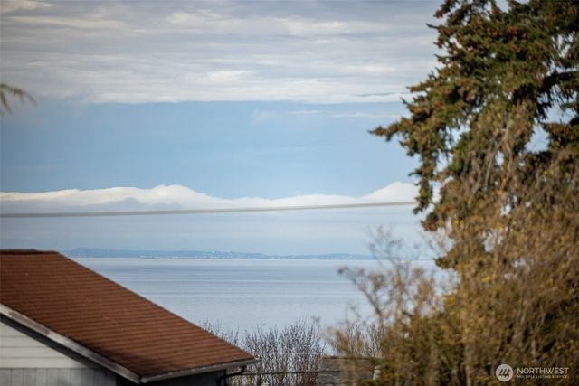 1728 W 6th Street, Port Angeles, WA 98363